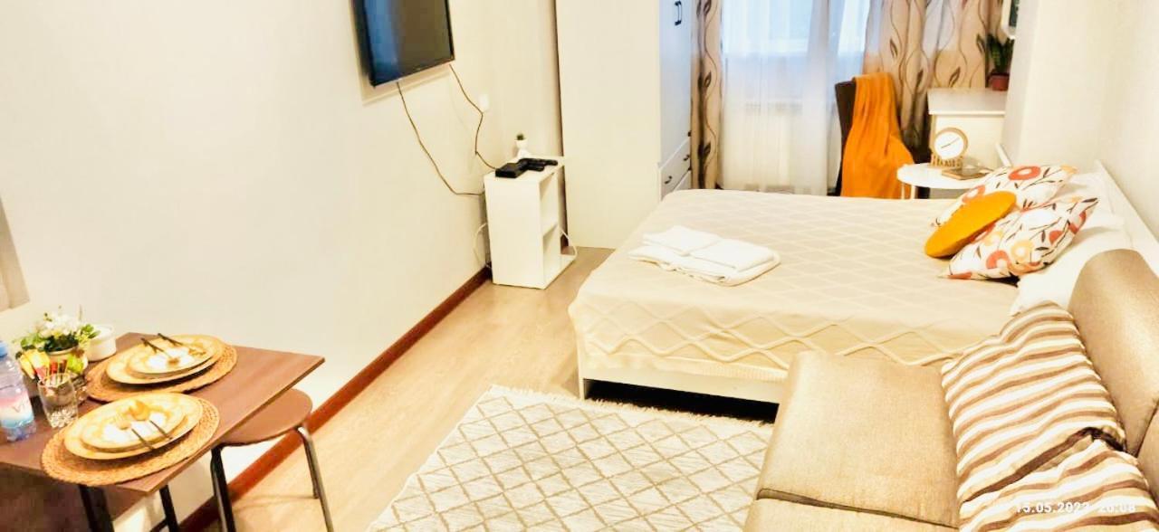 Like Home Apartments Timiryazev Street Alma-Ata Buitenkant foto