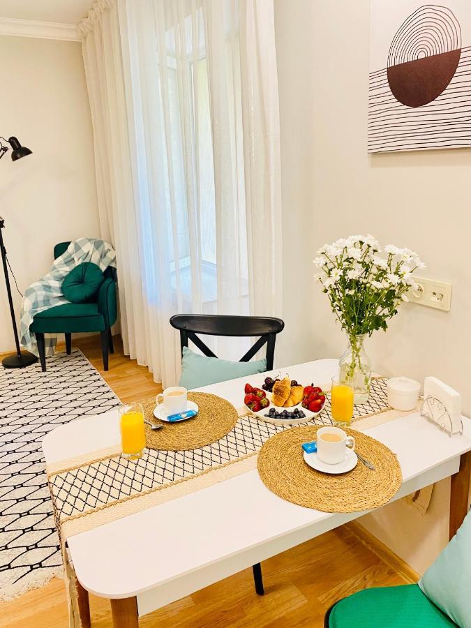 Like Home Apartments Timiryazev Street Alma-Ata Buitenkant foto
